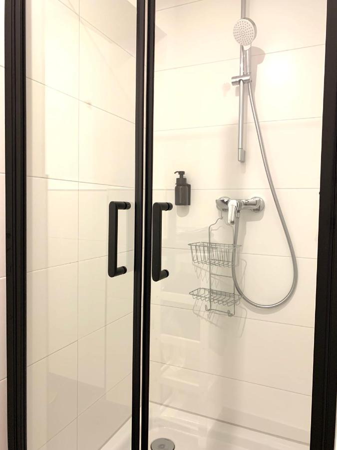 Alles Komplett - 2 Schlafzimmer, Grosse Kueche, Bad Kolín nad Rýnem Exteriér fotografie